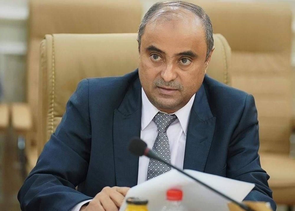 مصادر تُرجح استقالة بن بريك بعد تجاهل الرياض تقديم دعم مالي للحكومة