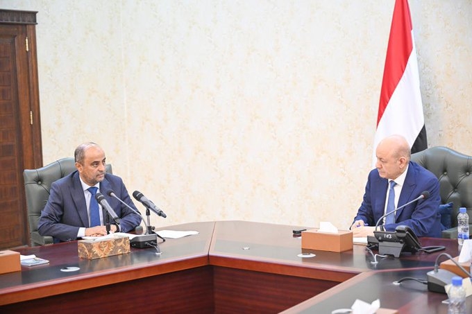 تخلي الرياض وغياب نوايا الإصلاح الجذري.. مهمة صعبة لحكومة بن بريك وفشلٌ يهدد مصير "الرئاسي"
