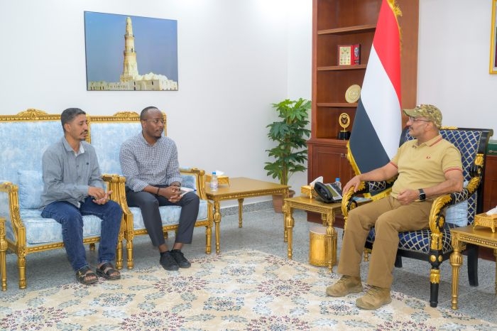 طارق صالح يبحث مع وفد "أطباء بلا حدود" الوضع الصحي في الساحل الغربي