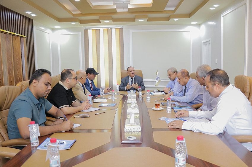 وزير النقل يناقش ترتيبات تشغيل رحلات شركات الطيران الخاصة بالمناطق المحررة