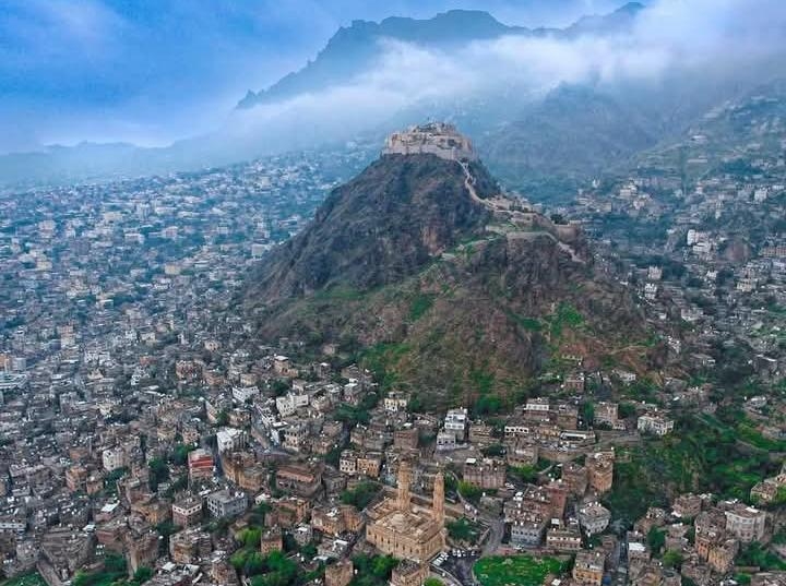 تعز: الأحزاب السياسية تتعهد بمواجهة الفساد ورفع الغطاء عن المتورطين