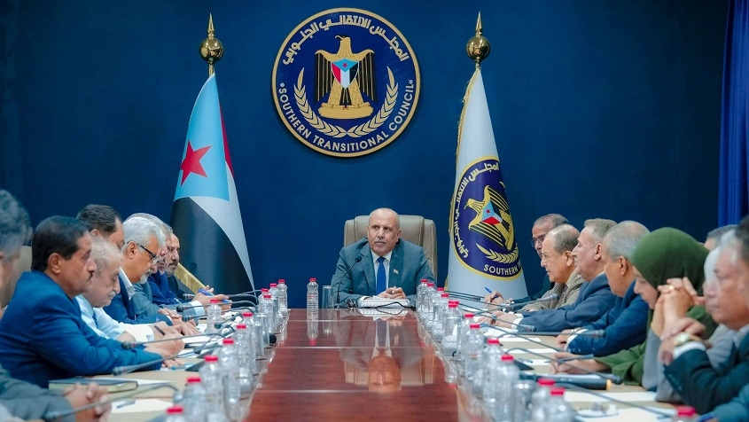 الانتقالي يؤكد ضرورة إحداث إصلاحات شاملة في مؤسسات الدولة لإخراج البلاد من أزمتها