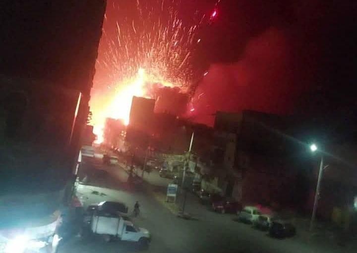 انفجارات تهز حيًّا سكنيًا في تعز.. ومصادر تكشف وجود معمل سري مرتبط بقيادات إخوانية