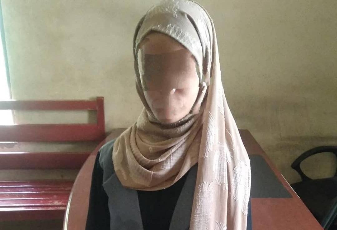 محامية تكشف جريمة تزويج طفلة قاصر بتواطؤ "أمين شرعي" في ريف تعز الجنوبي