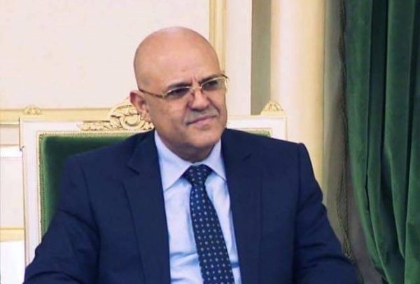 محافظ تعز يوجه برفع تقارير عاجلة عن المباني والمنشآت الحكومية المسيطر عليها- وثيقة