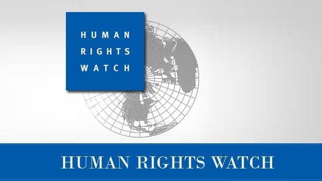 "هيومن رايتس": الحوثيون يلاحقون اليمنيين بدلًا من توفير الغذاء والماء