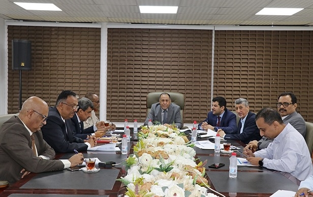 مع عودة قرارات الاغلاق .. لجنة الواردات تُشدد على البنوك وشركات الصرافة الالتزامات بتعليماتها