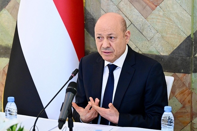 تحصيل الإيرادات وانهاء الجبايات ... تعز اختبار حقيقي لـ "دولة العليمي"