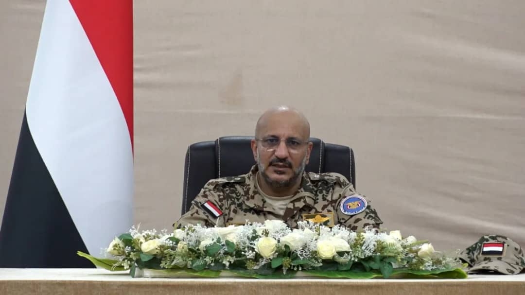 طارق صالح: ستواصل القوات المسلحة أداء واجبها الوطني استعدادًا للمعركة الكبرى