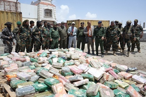 النيابة الجزائية في عدن تُتلف أكثر من طن من المواد المخدرة