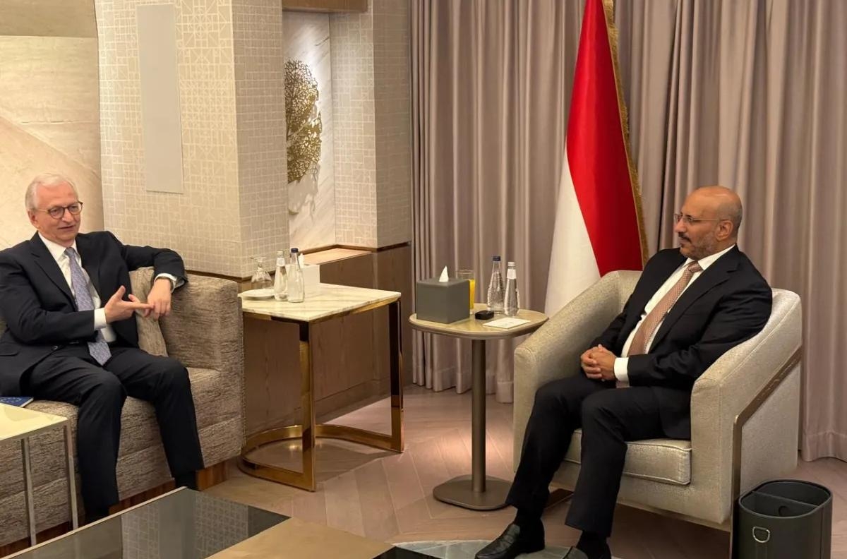 طارق صالح والسفير الألماني يستعرضان مستجدات الوضع الوطني والإقليمي