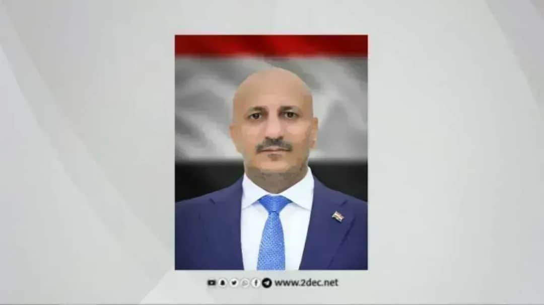 طارق صالح يعزي في وفاة عضو مجلس النواب الشيخ أحمد الشقذة