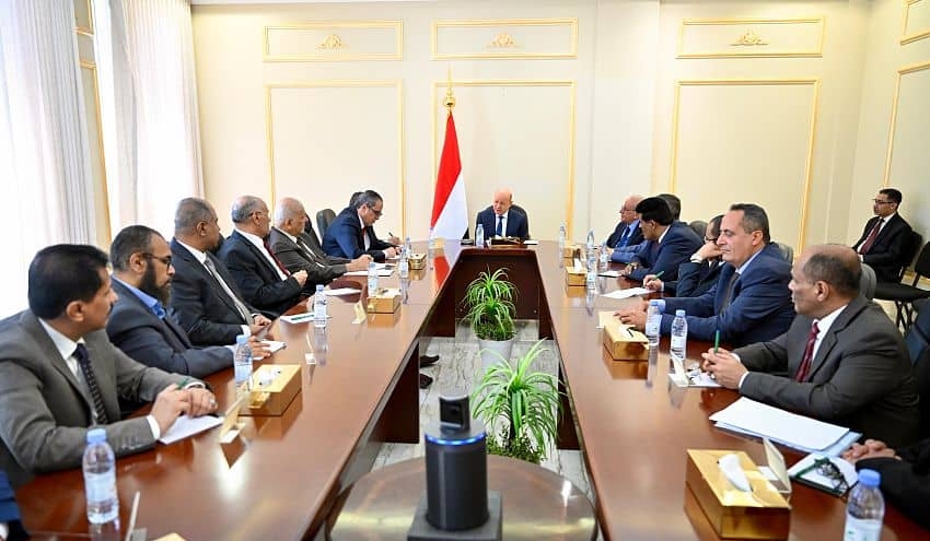 العليمي : نجحنا في "بناء رواية وطنية موحدة" لمواجهة التصعيد الحوثي
