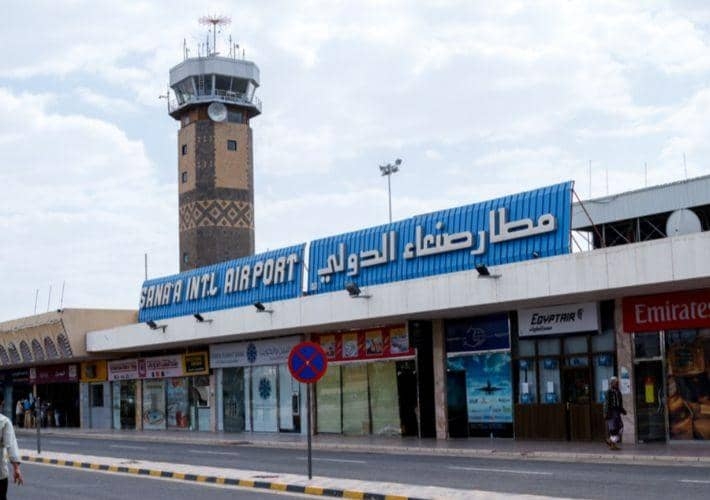 وزارة النقل ترفض محاولات الحوثي فرض رحلات ايرانية إلى مطار صنعاء