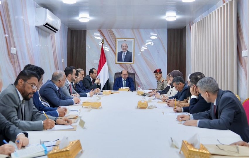 الحكومة بعد سيطرة الحوثي على باب المندب : المعارك لا تقاس بنتيجة يوم أو تغير في موقع