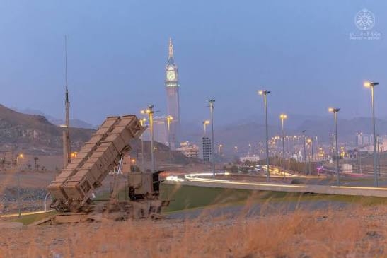 السعودية تُعلن اعتراض وتدمير طائرة مسيرة حوثية حاولت دخول أجواء مكة المكرمة