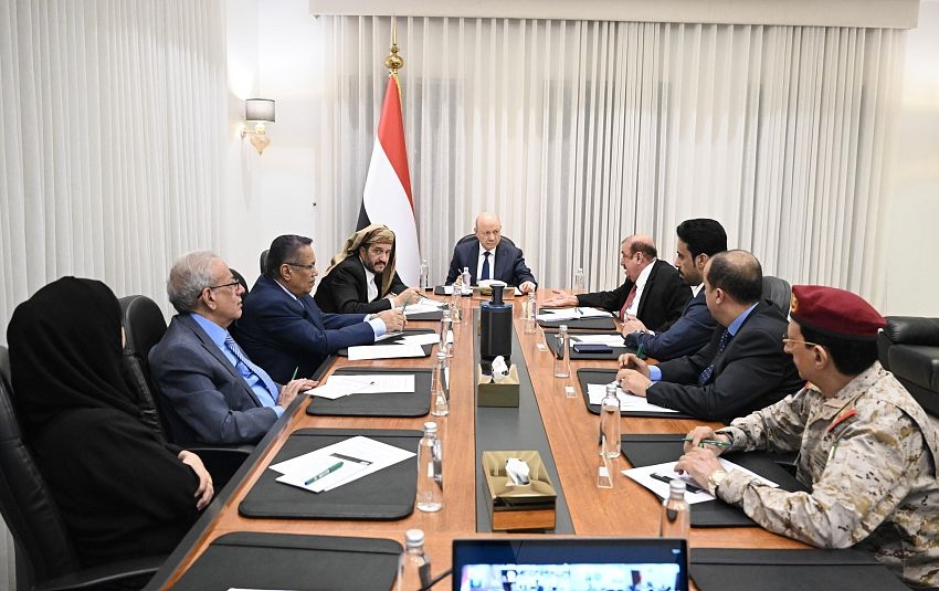 مجلس الدفاع الوطني يدعو المواطنين للابتعاد عن مواقع المليشيات والإبلاغ عن أي تحركات مشبوهة