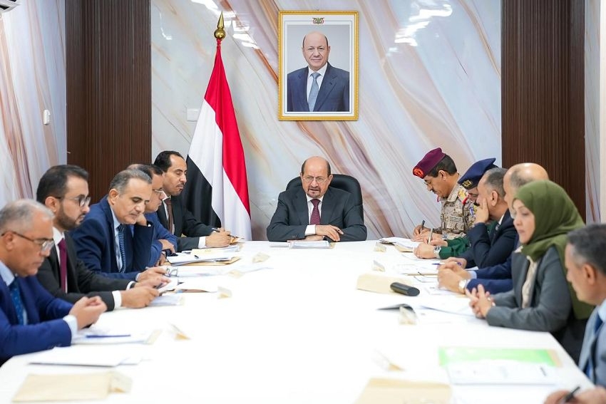 الزنداني  : هذه حكومة خنادق ومستعدون للتواجد في الجبهات