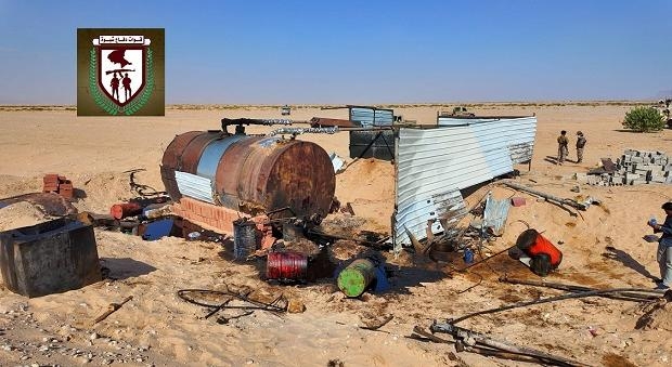 قوات دفاع شبوة تُداهم موقعًا غير قانوني لتكرير النفط وتضبط عصابة تهريب شمال شرق المحافظة