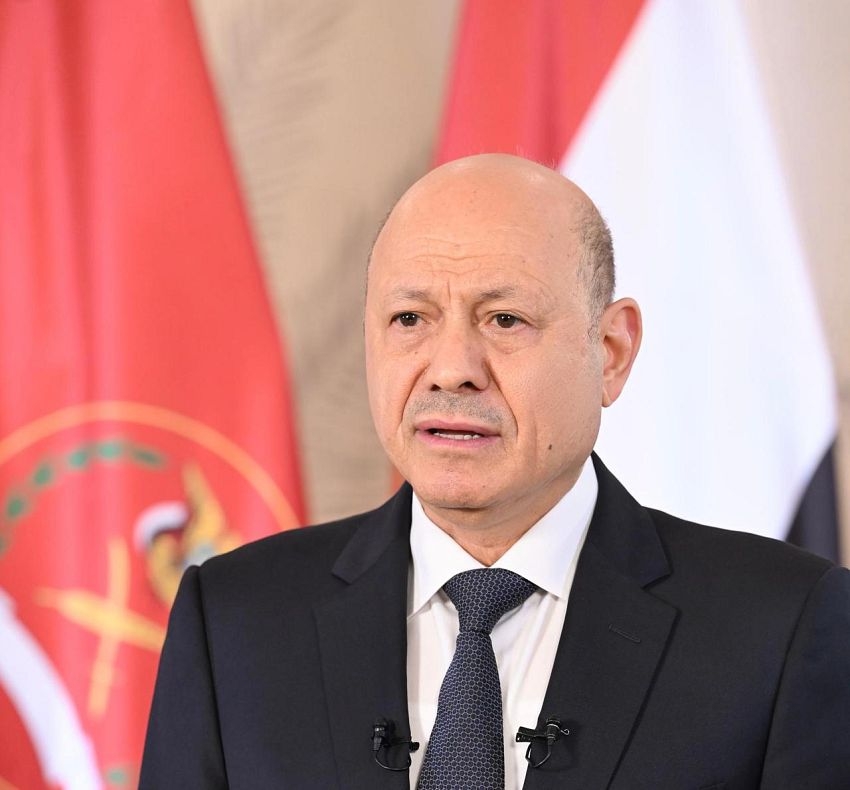 العليمي يُشدد على منع أي أعمال انتقامية خلال سير عملية "فجر اليمن"