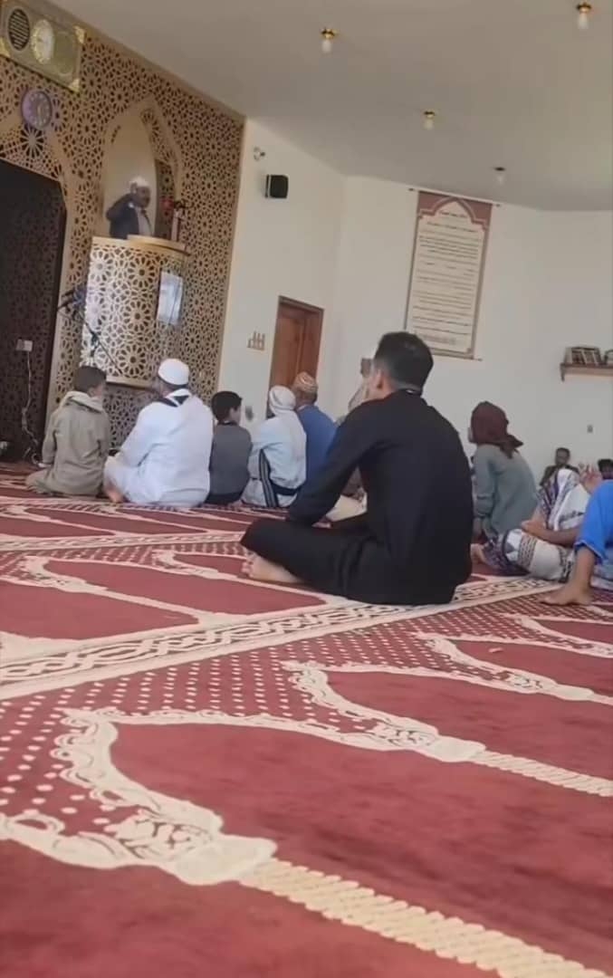 رفضًا للحوثيين.. عزوف عن صلاة الجمعة في مساجد ريف تعز الجنوبي