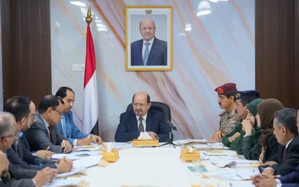 الحكومة تقر مشروع قانون تصنيف الحوثيين "منظمة إرهابية"